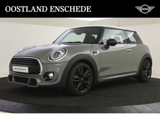 Hoofdafbeelding MINI Cooper MINI Cooper Hatchback / JCW Pakket / Comfort Access / LED / Apple CarPlay / Comfortstoelen / Cruise Control