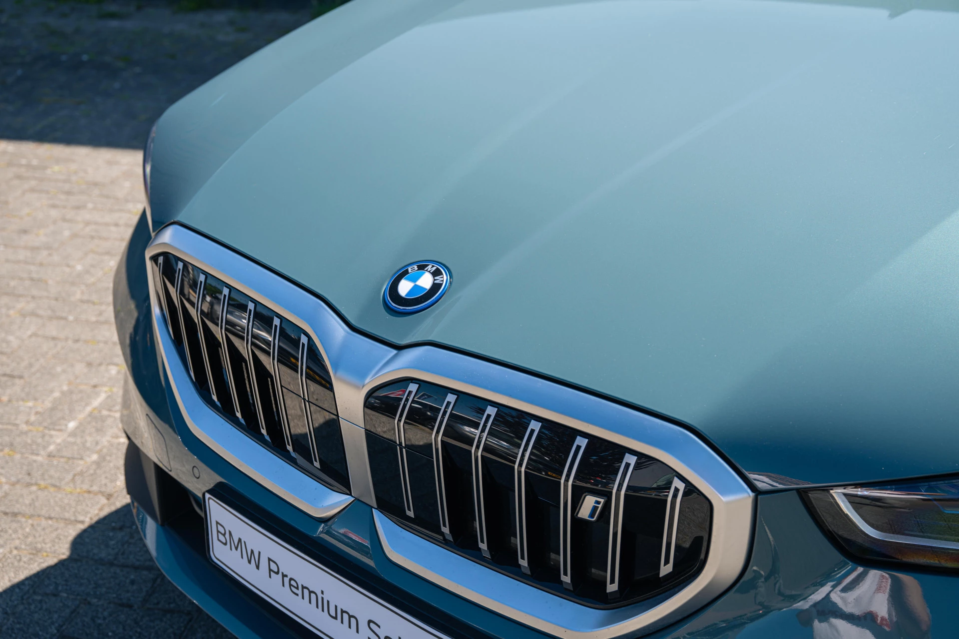Hoofdafbeelding BMW i5