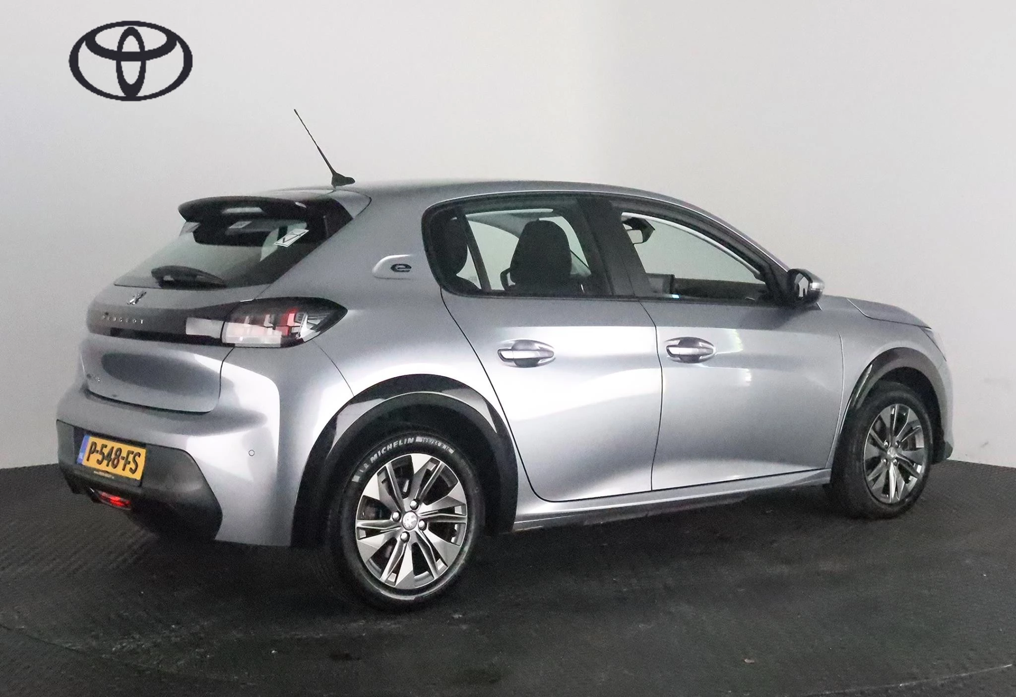 Hoofdafbeelding Peugeot e-208