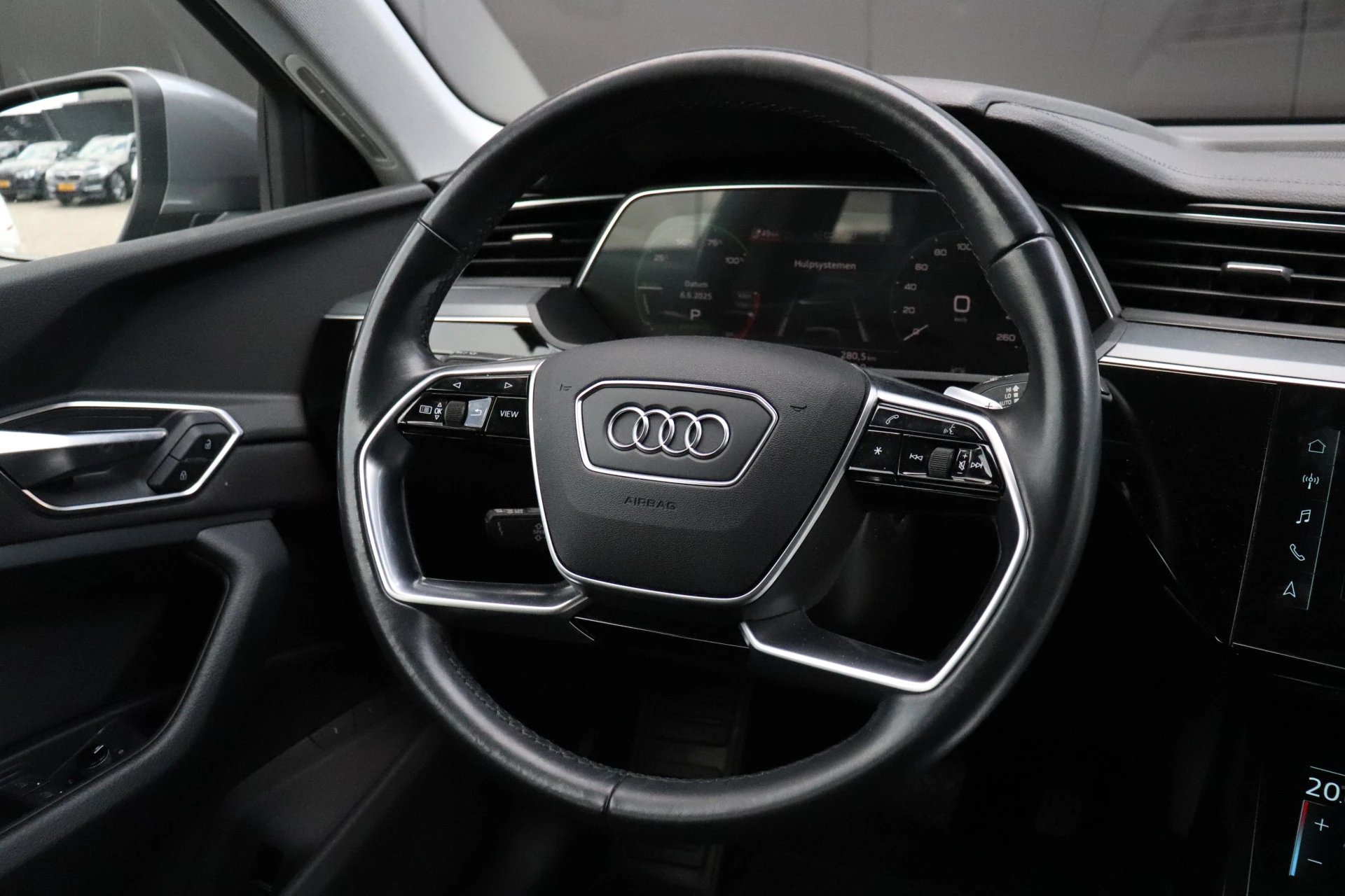 Hoofdafbeelding Audi e-tron