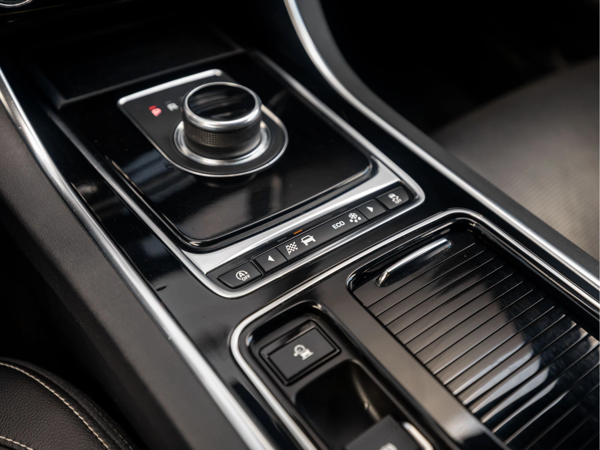 Hoofdafbeelding Jaguar XE