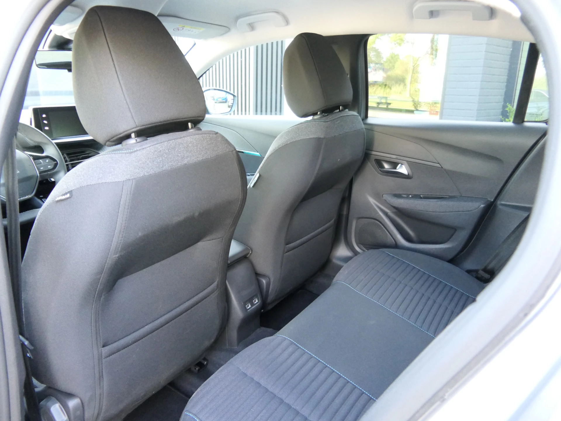 Hoofdafbeelding Peugeot e-208