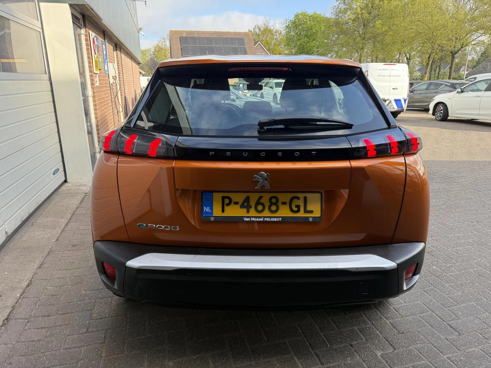 Hoofdafbeelding Peugeot e-2008