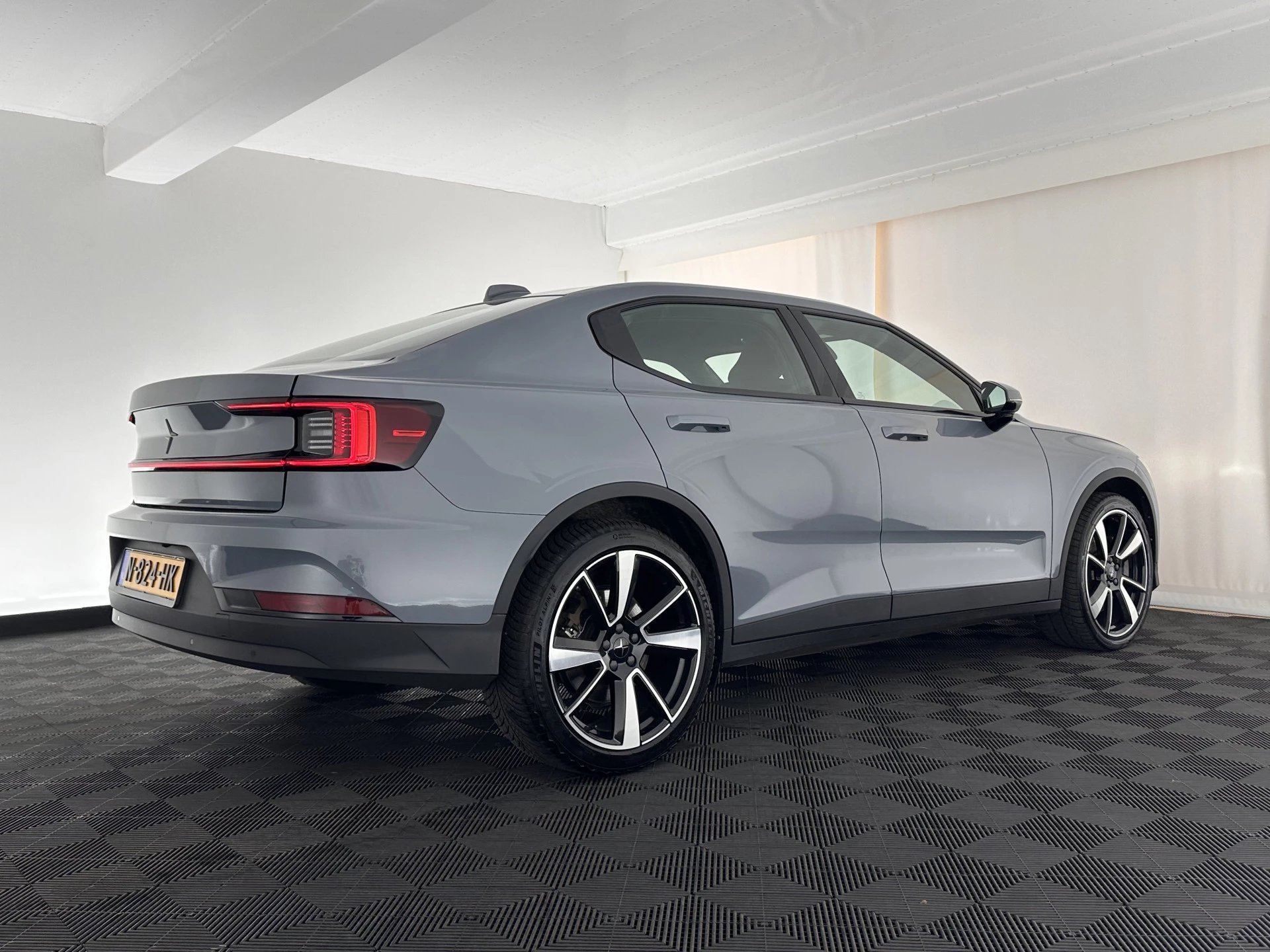 Hoofdafbeelding Polestar 2