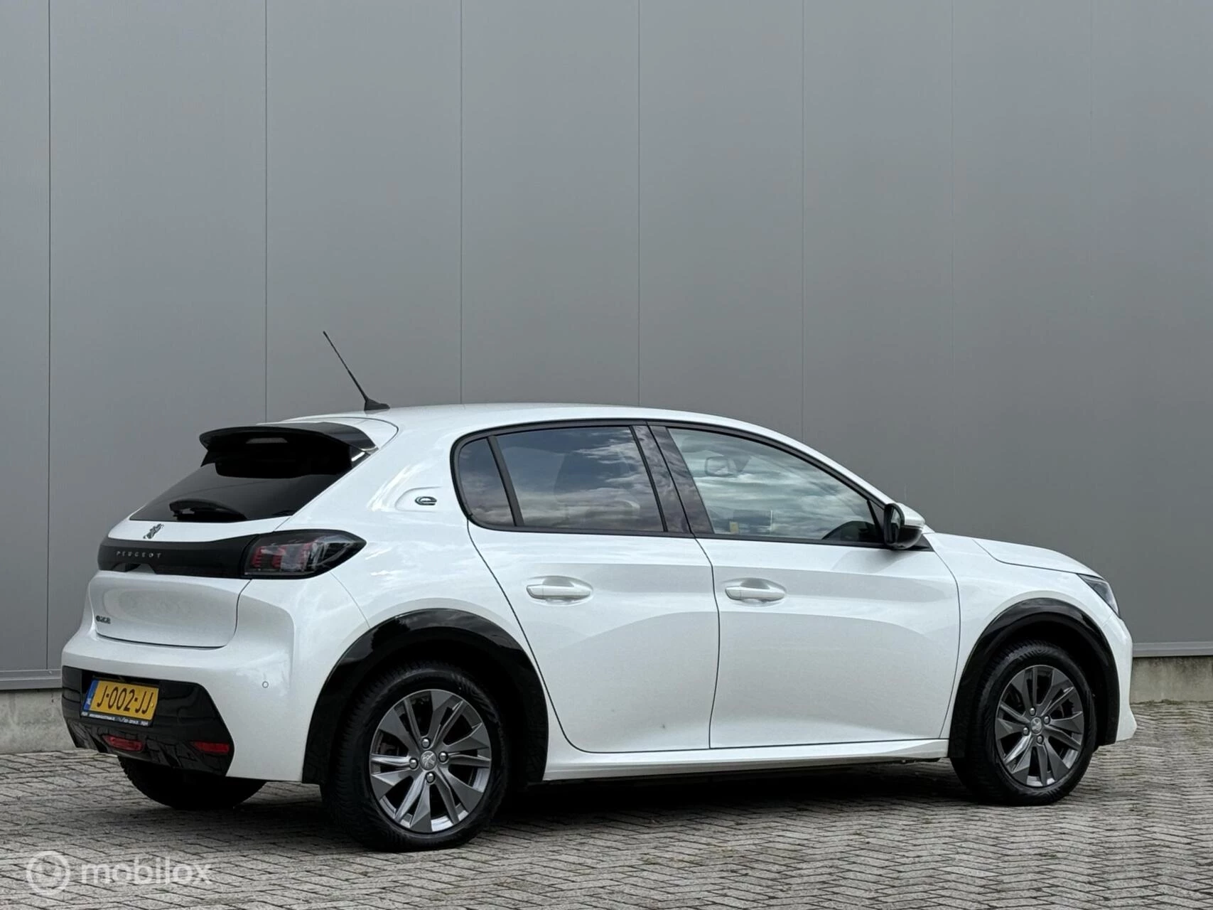 Hoofdafbeelding Peugeot e-208