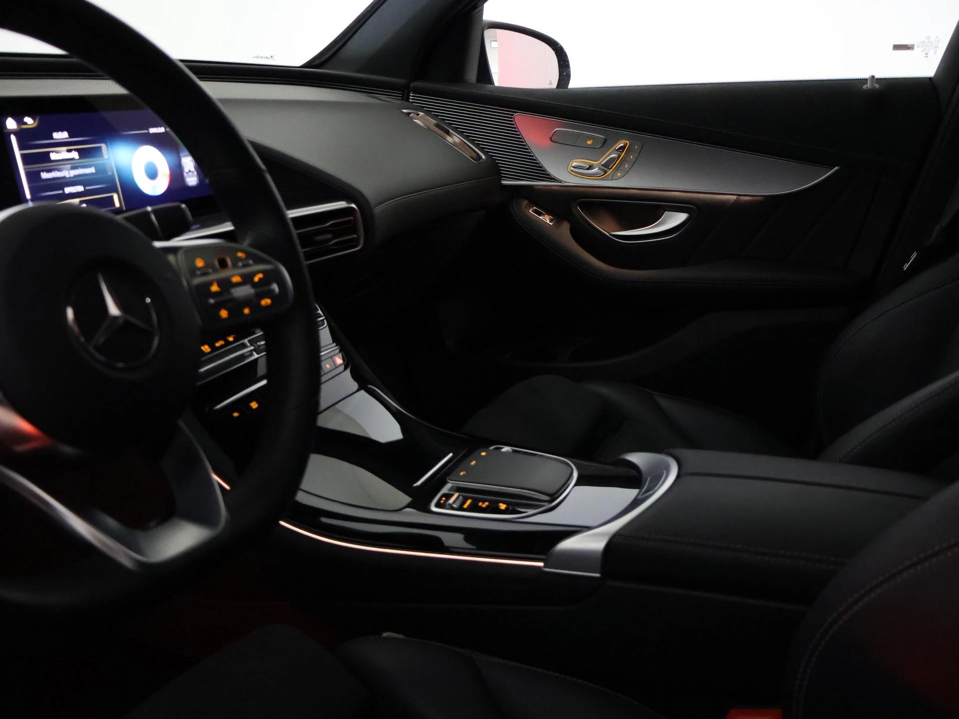 Hoofdafbeelding Mercedes-Benz EQC