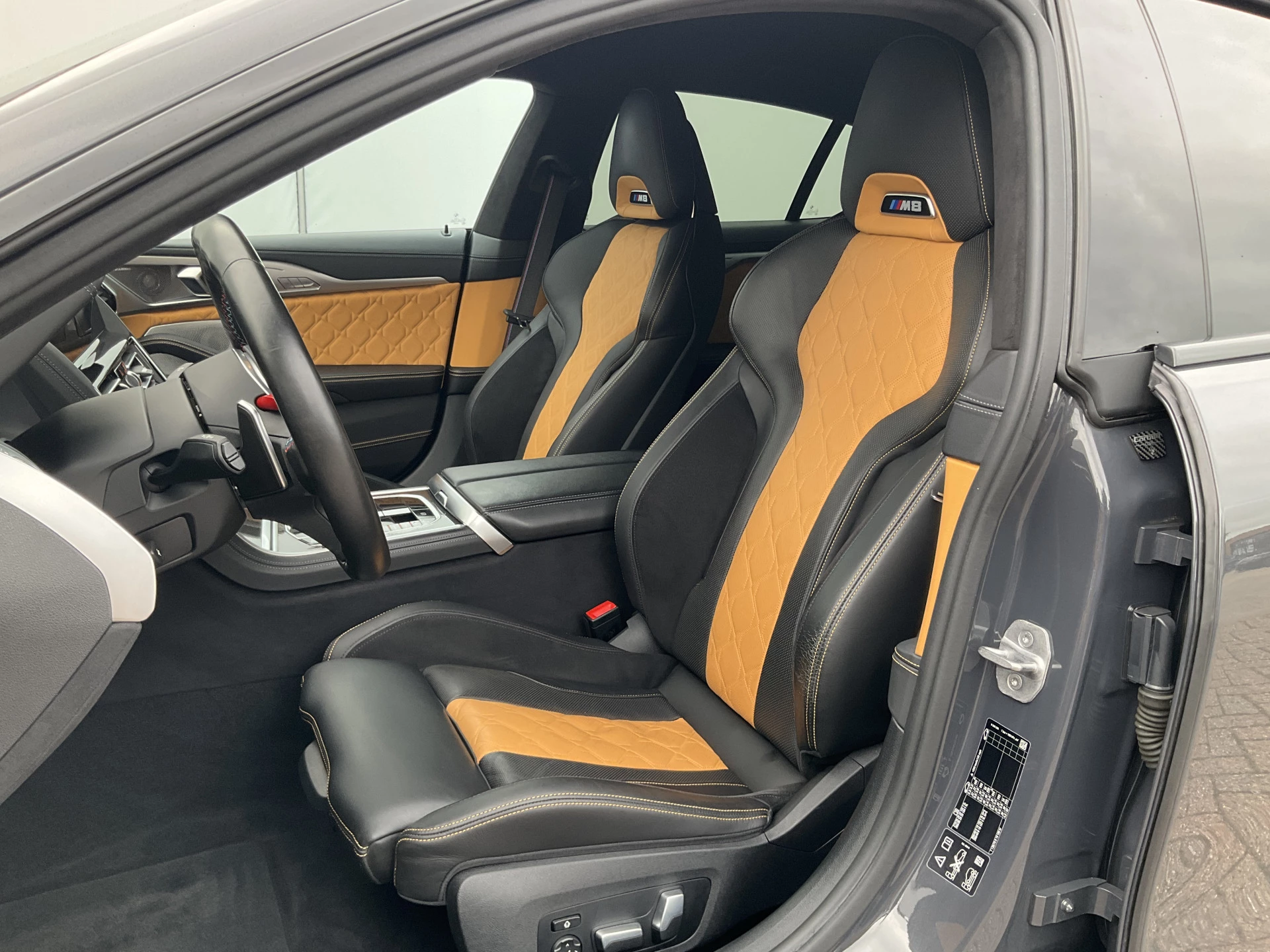 Hoofdafbeelding BMW M8