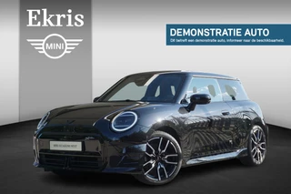 MINI 3-deurs Cooper E John Cooper Works Uitvoering | Pakket XL | 18 inch JCW Lap Spoke 2-tone | Glazen panoramadak | Elektrisch verstelbare stoelen