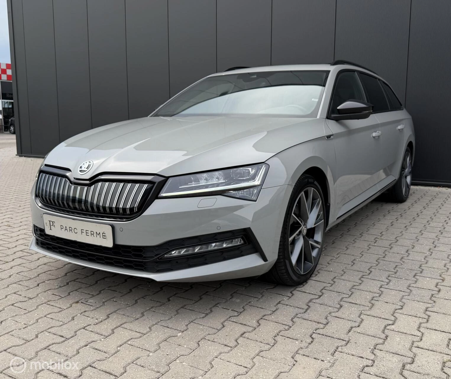 Hoofdafbeelding Škoda Superb