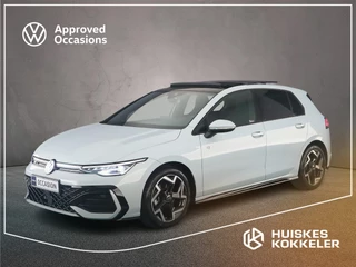 Volkswagen Golf R-Line Edition 1.5 eTSI 150pk DSG Automaat Panoramadak, Harman Kardon audio, LED matrix koplampen, Adaptive cruise control