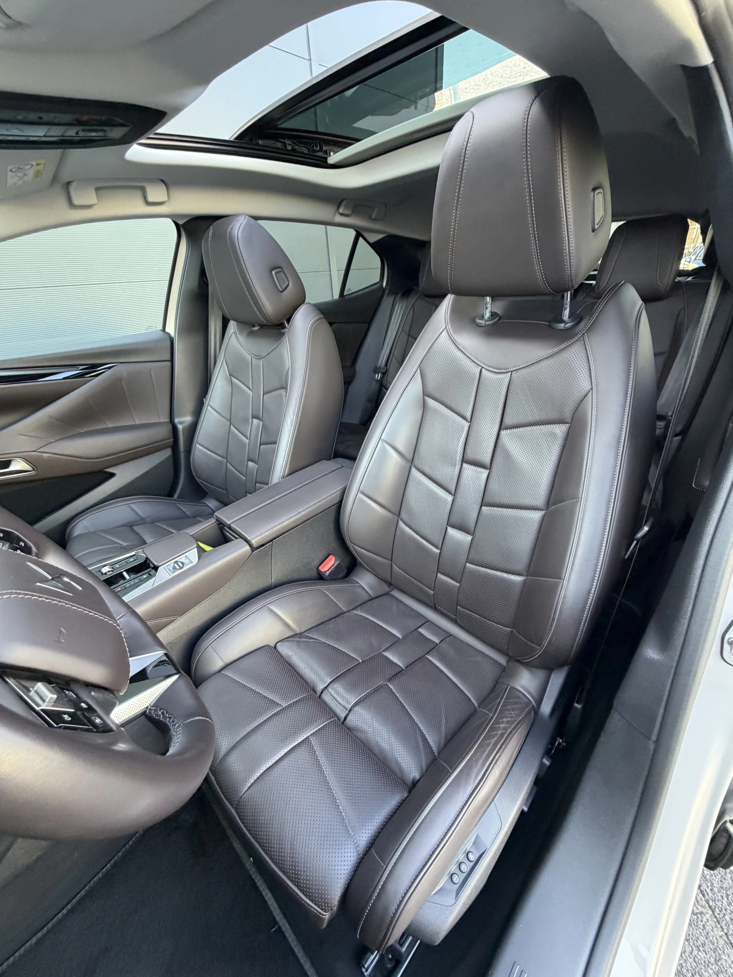 Hoofdafbeelding DS DS 4