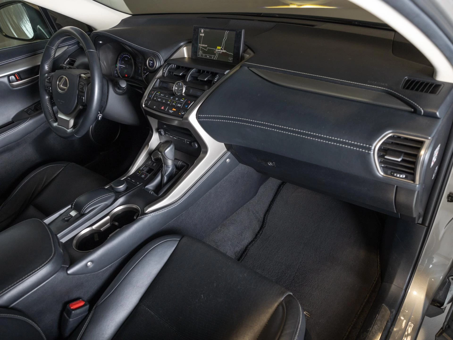 Hoofdafbeelding Lexus NX