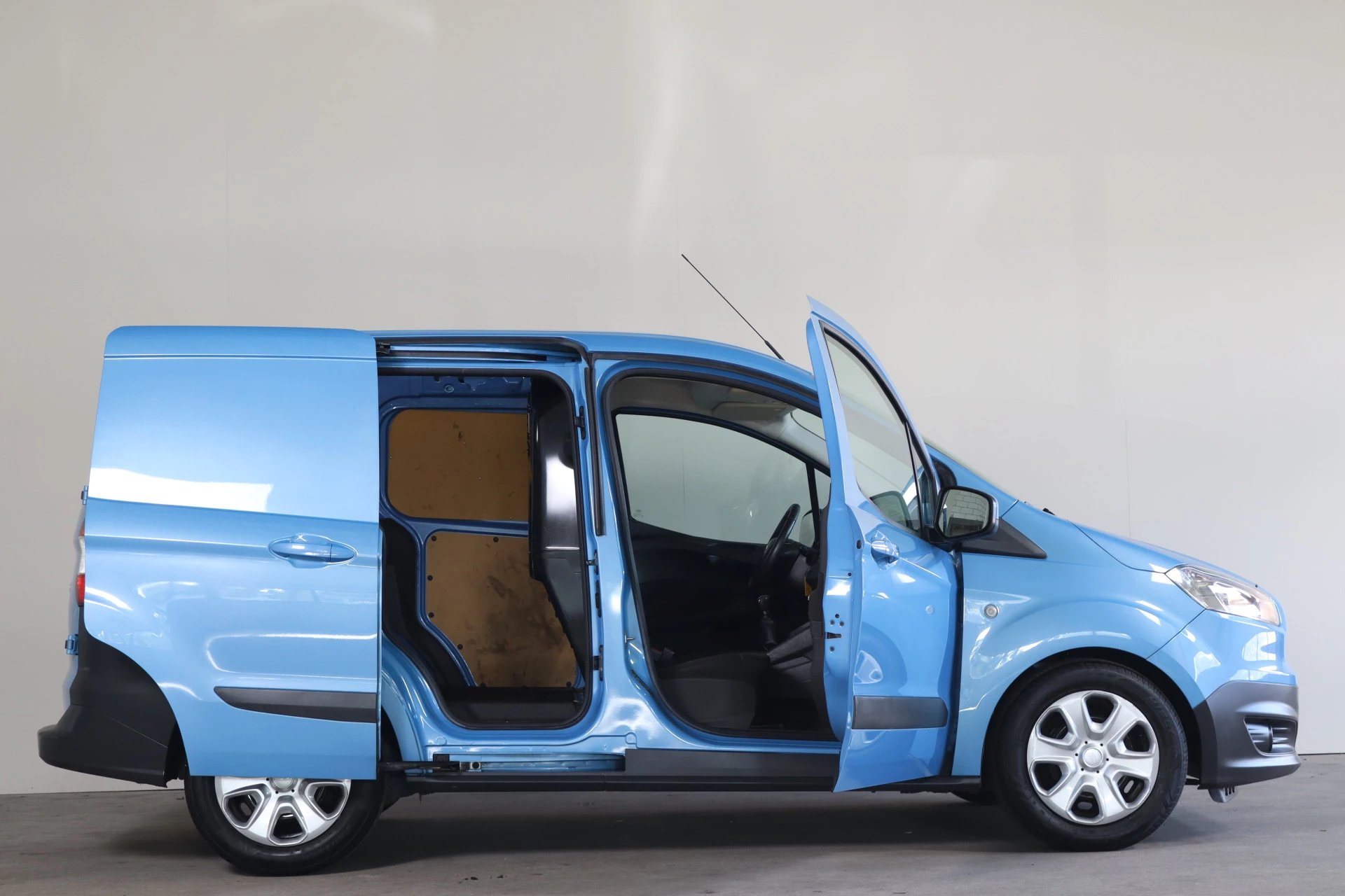 Hoofdafbeelding Ford Transit Courier