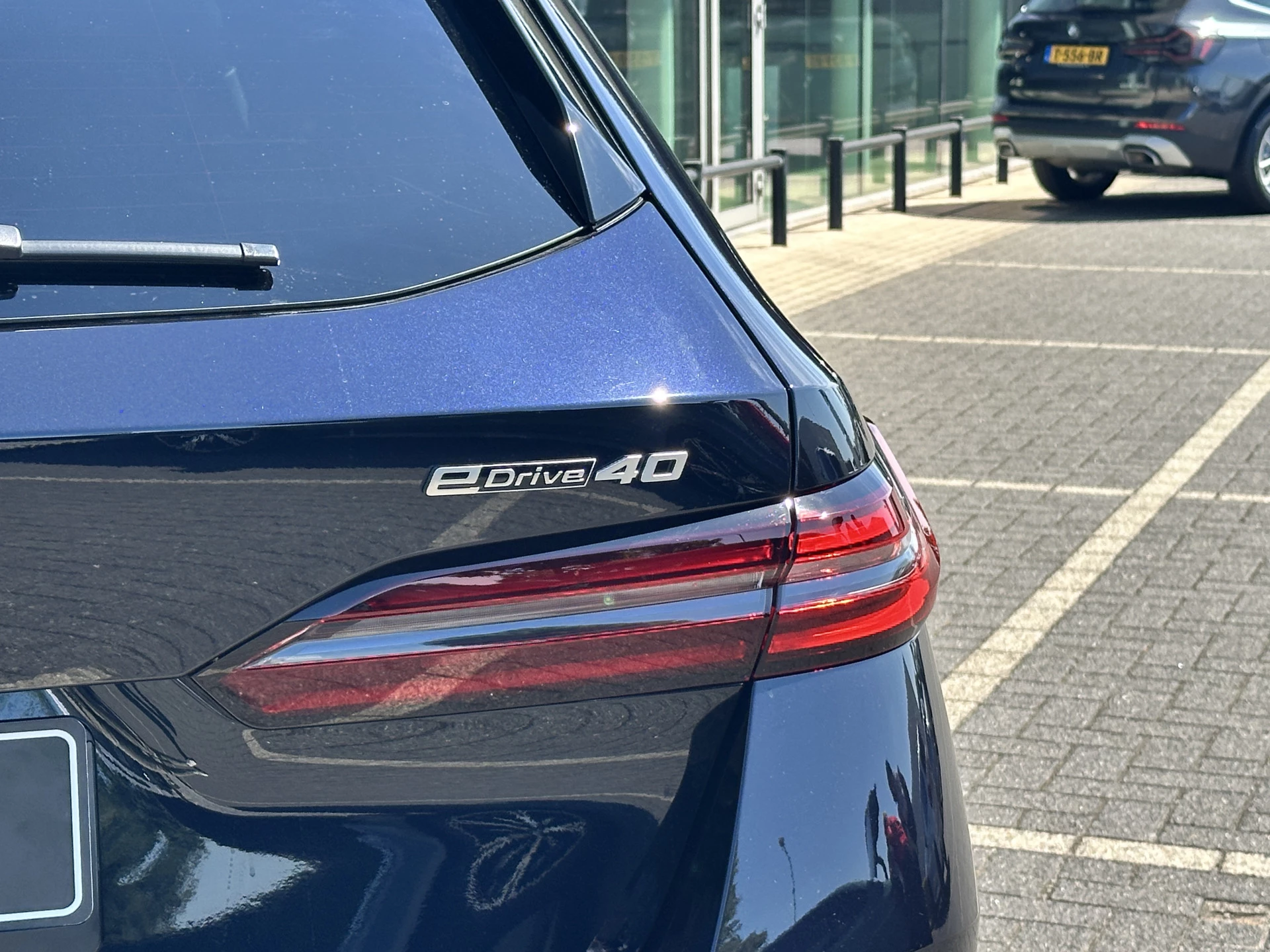 Hoofdafbeelding BMW i5