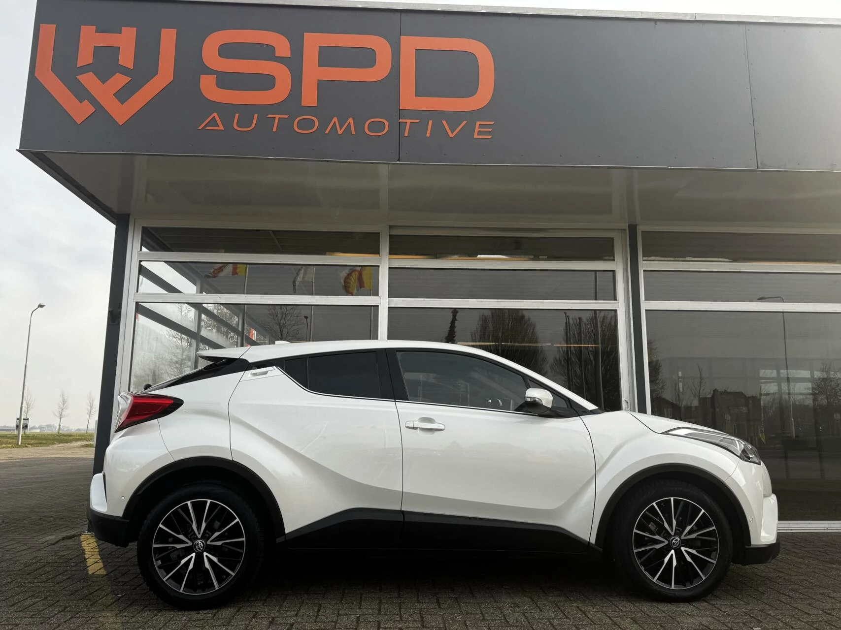 Hoofdafbeelding Toyota C-HR