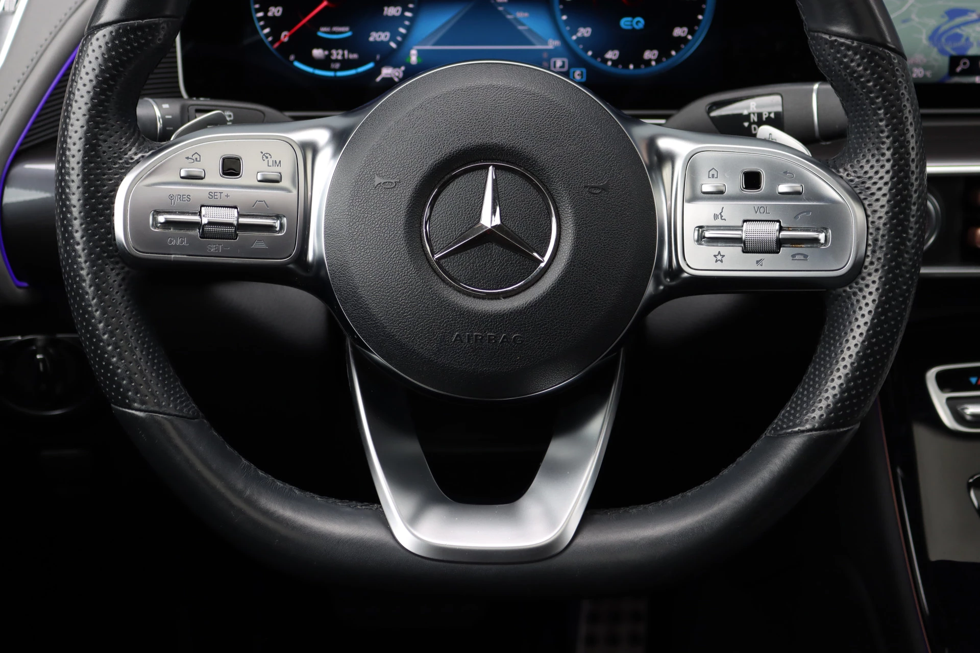 Hoofdafbeelding Mercedes-Benz EQC