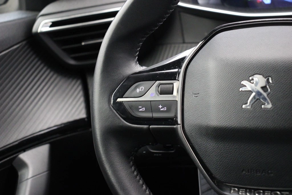 Hoofdafbeelding Peugeot e-2008