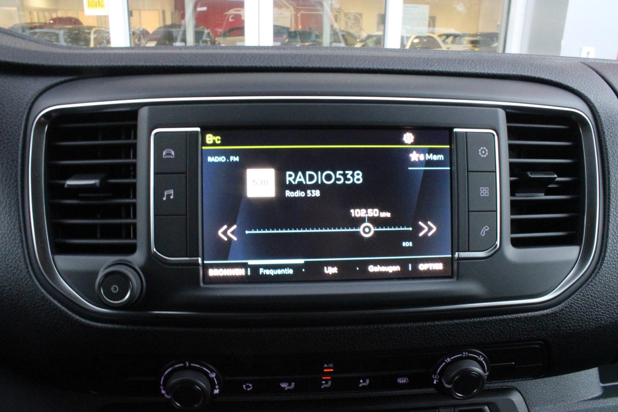 Hoofdafbeelding Peugeot e-Expert