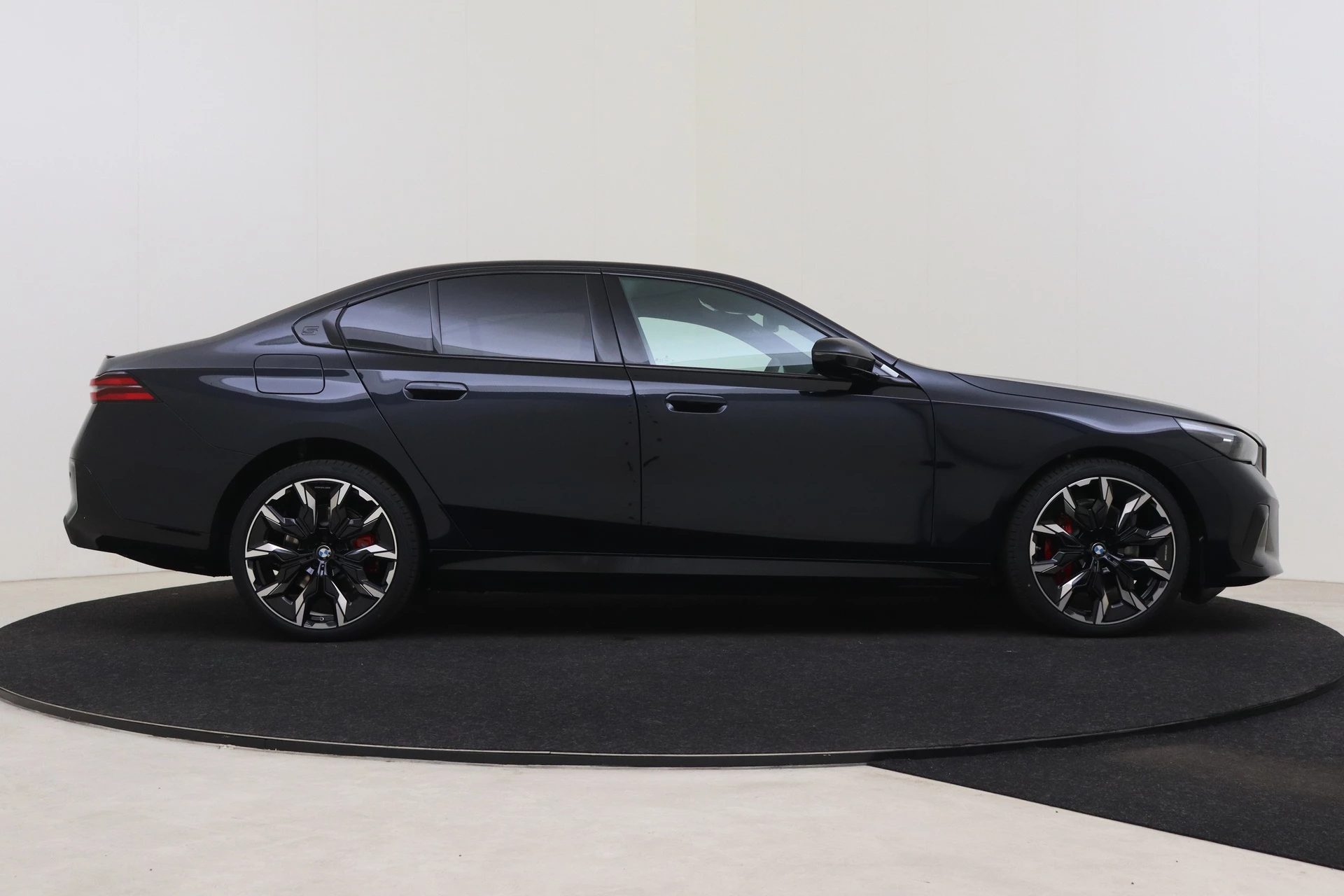 Hoofdafbeelding BMW i5