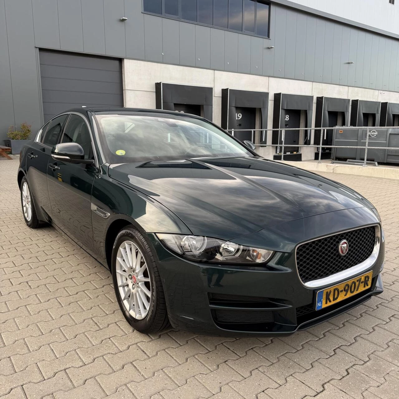 Hoofdafbeelding Jaguar XE