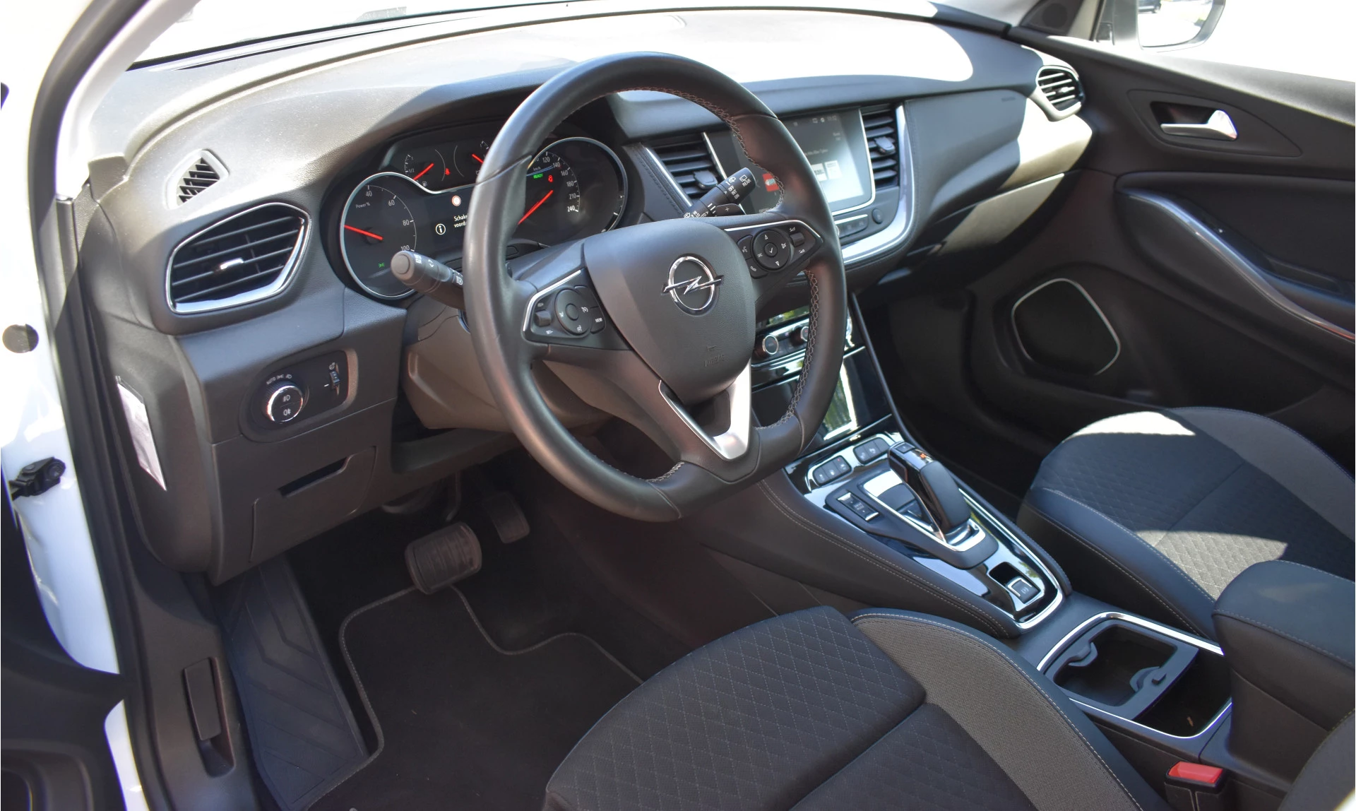 Hoofdafbeelding Opel Grandland X