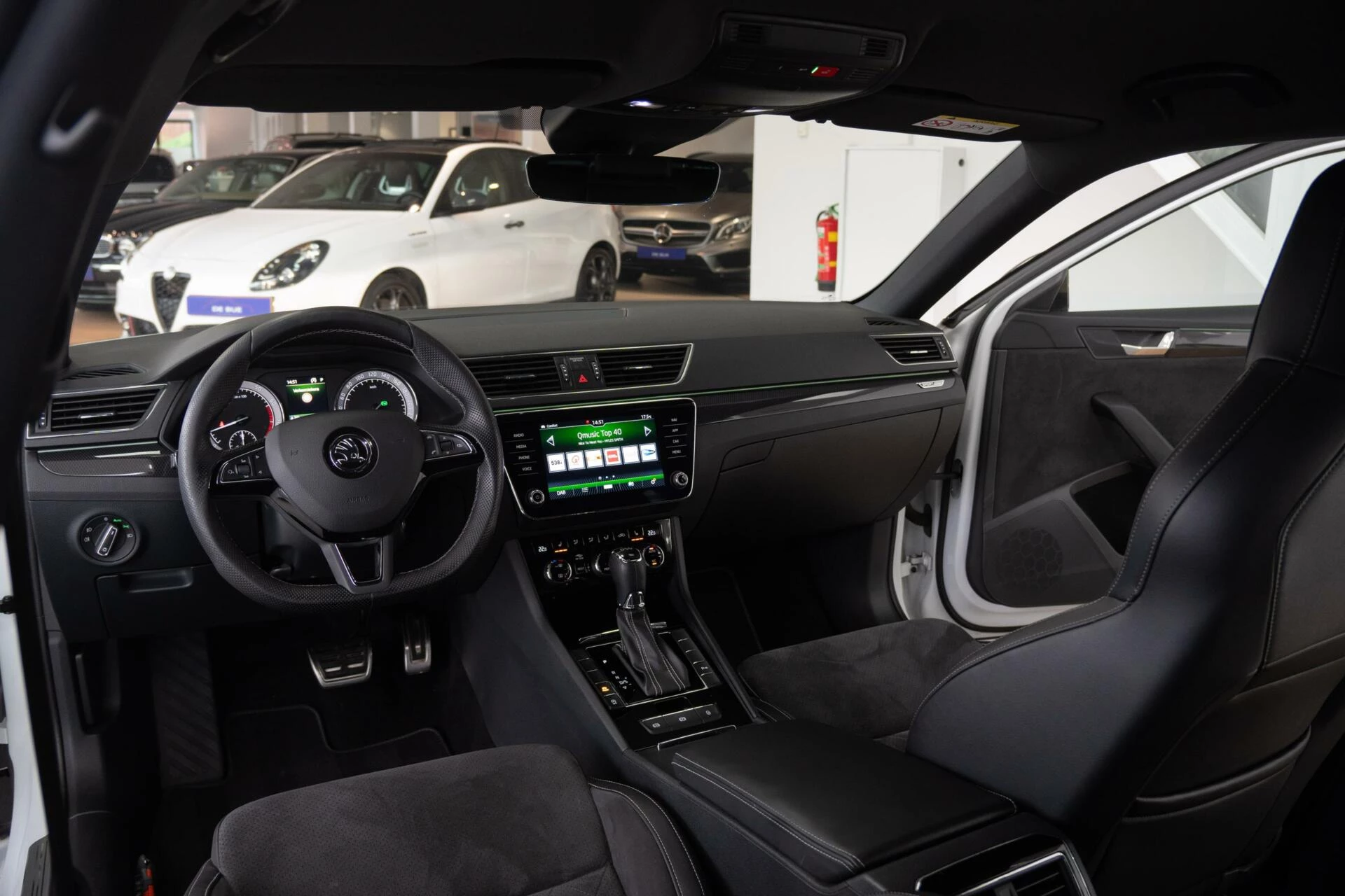 Hoofdafbeelding Škoda Superb