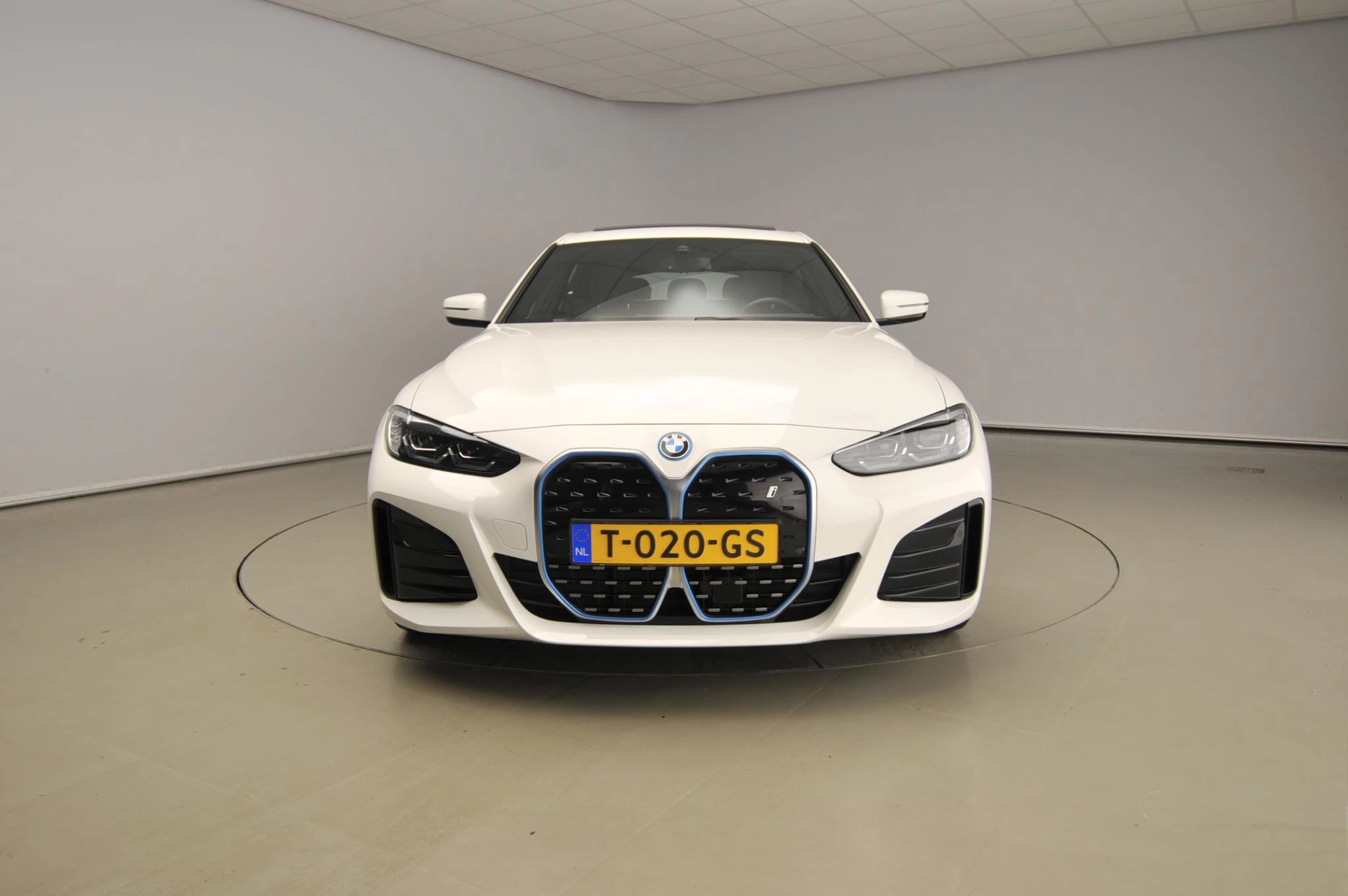 Hoofdafbeelding BMW i4