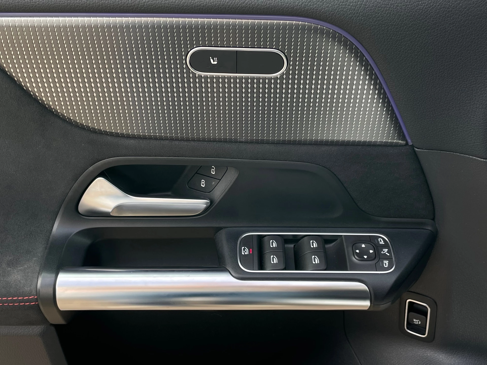 Hoofdafbeelding Mercedes-Benz EQA