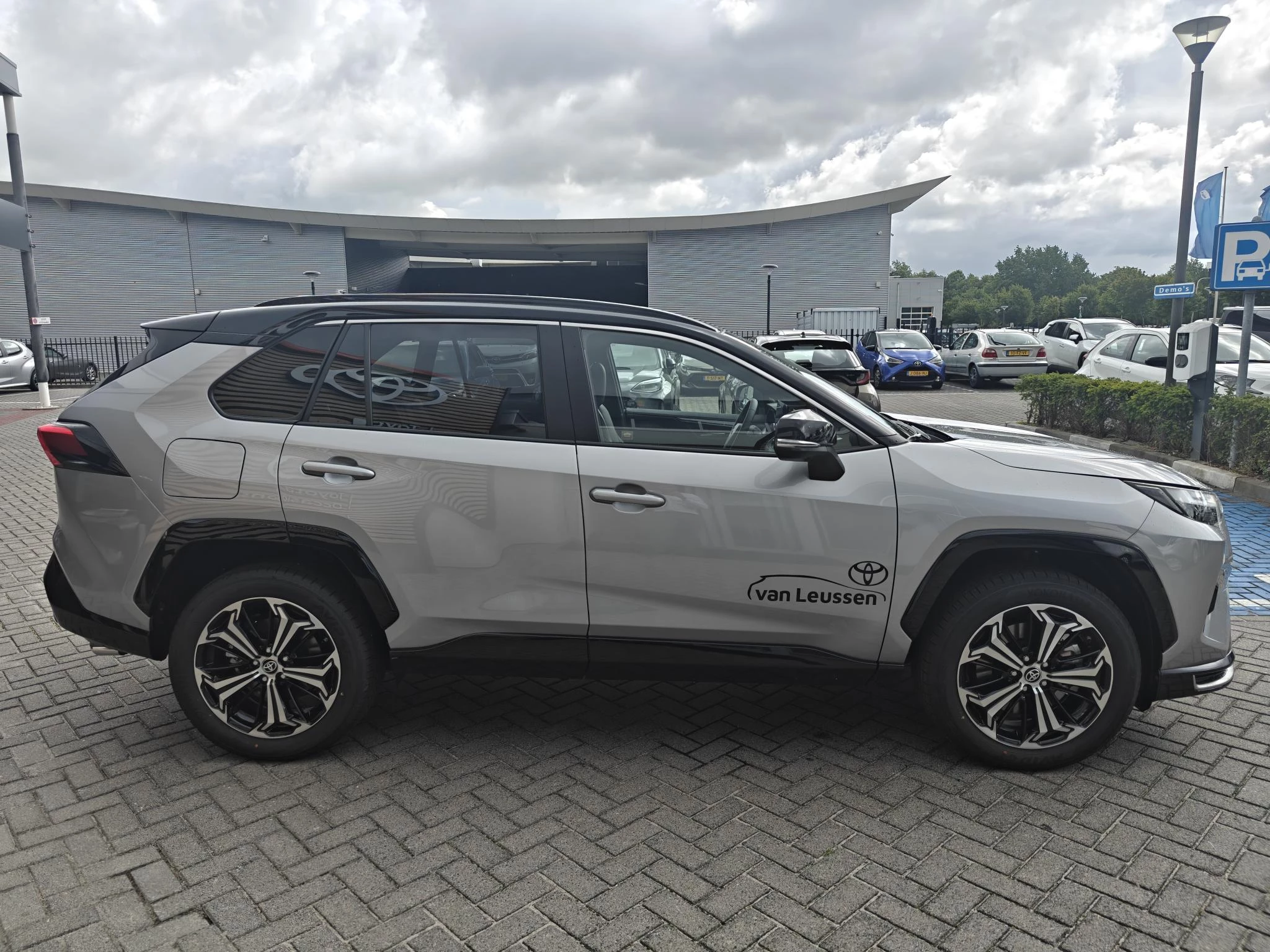 Hoofdafbeelding Toyota RAV4