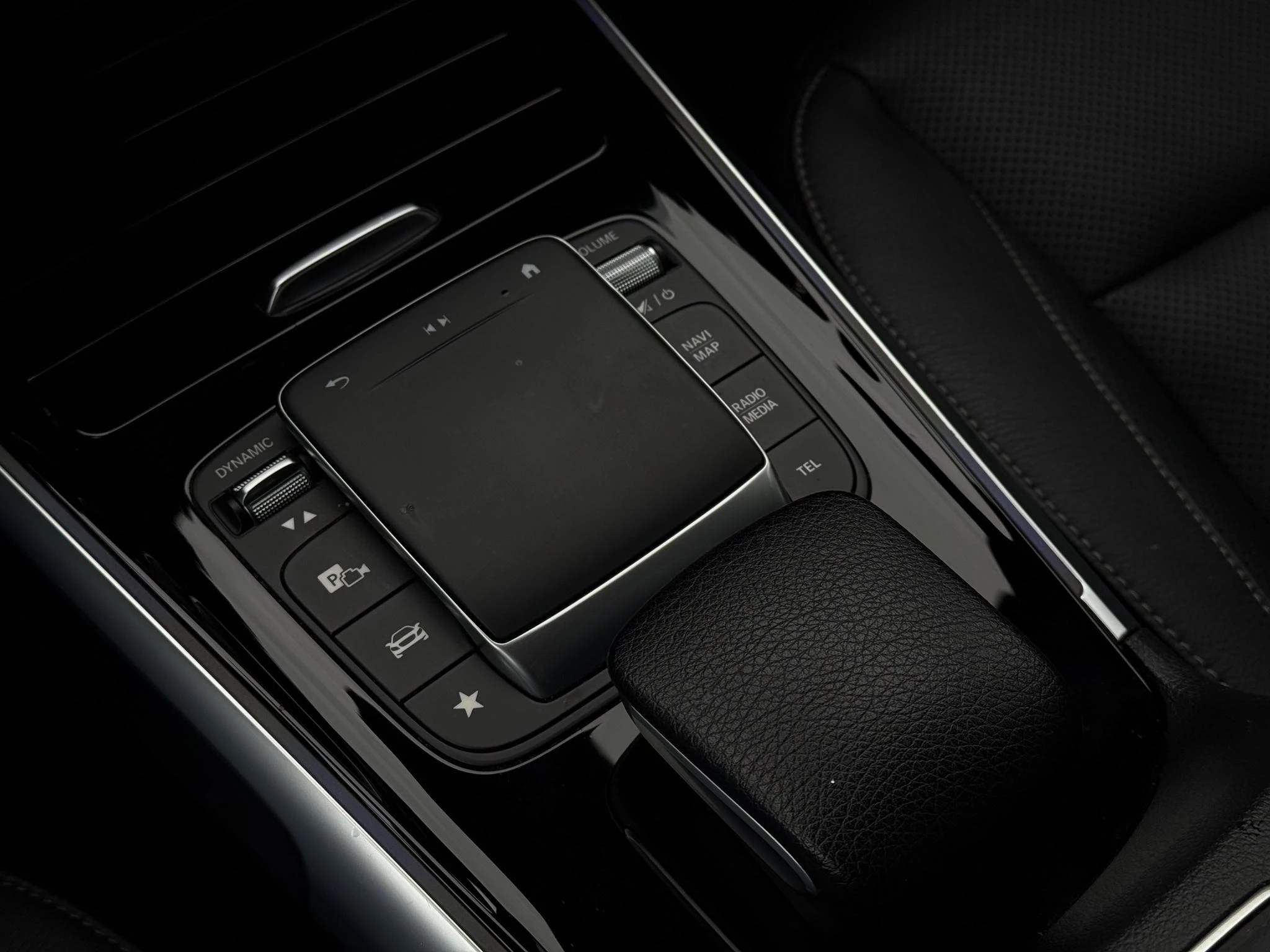 Hoofdafbeelding Mercedes-Benz EQB
