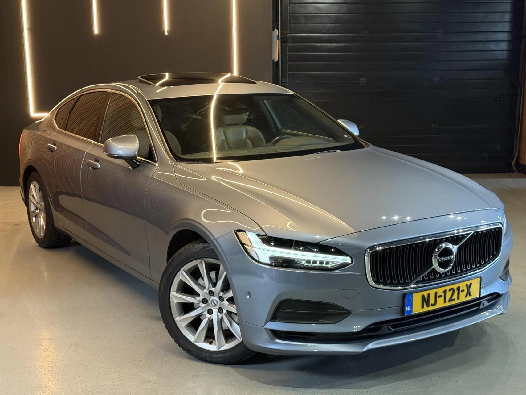 Hoofdafbeelding Volvo S90