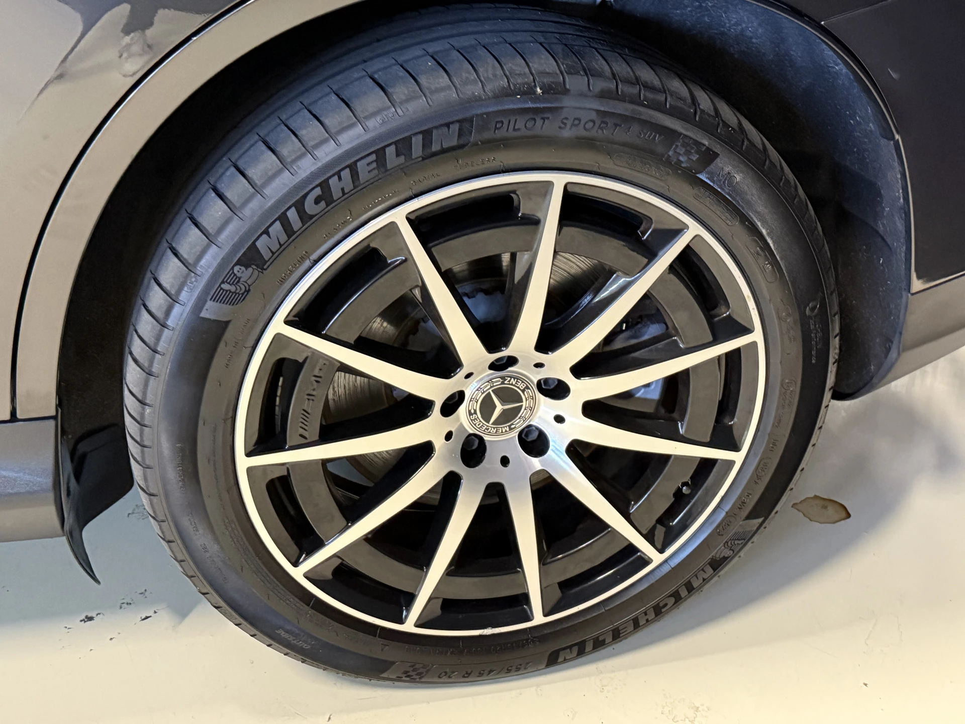Hoofdafbeelding Mercedes-Benz EQC