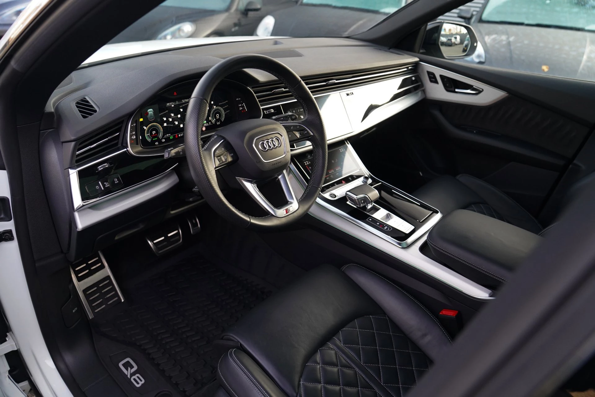 Hoofdafbeelding Audi Q8