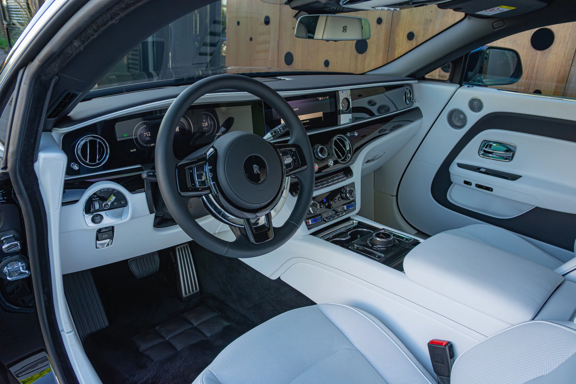 Hoofdafbeelding Rolls-Royce Spectre