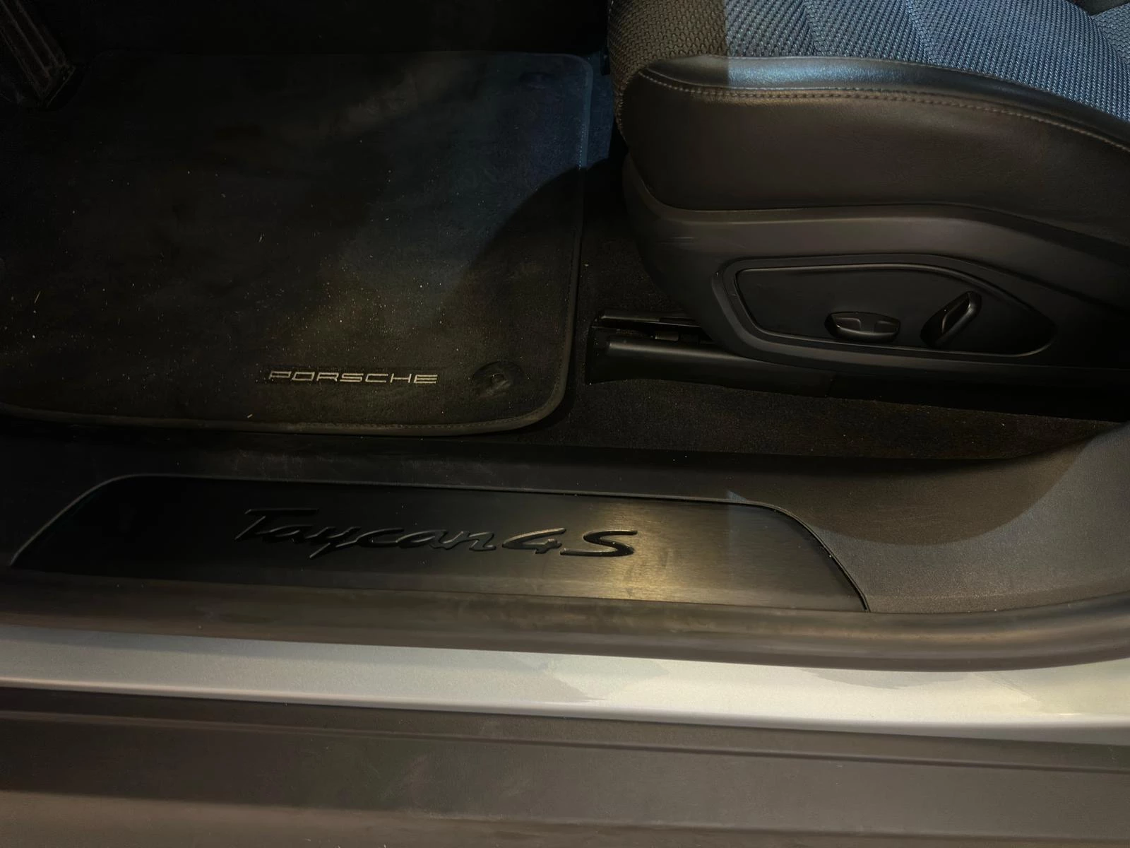 Hoofdafbeelding Porsche Taycan