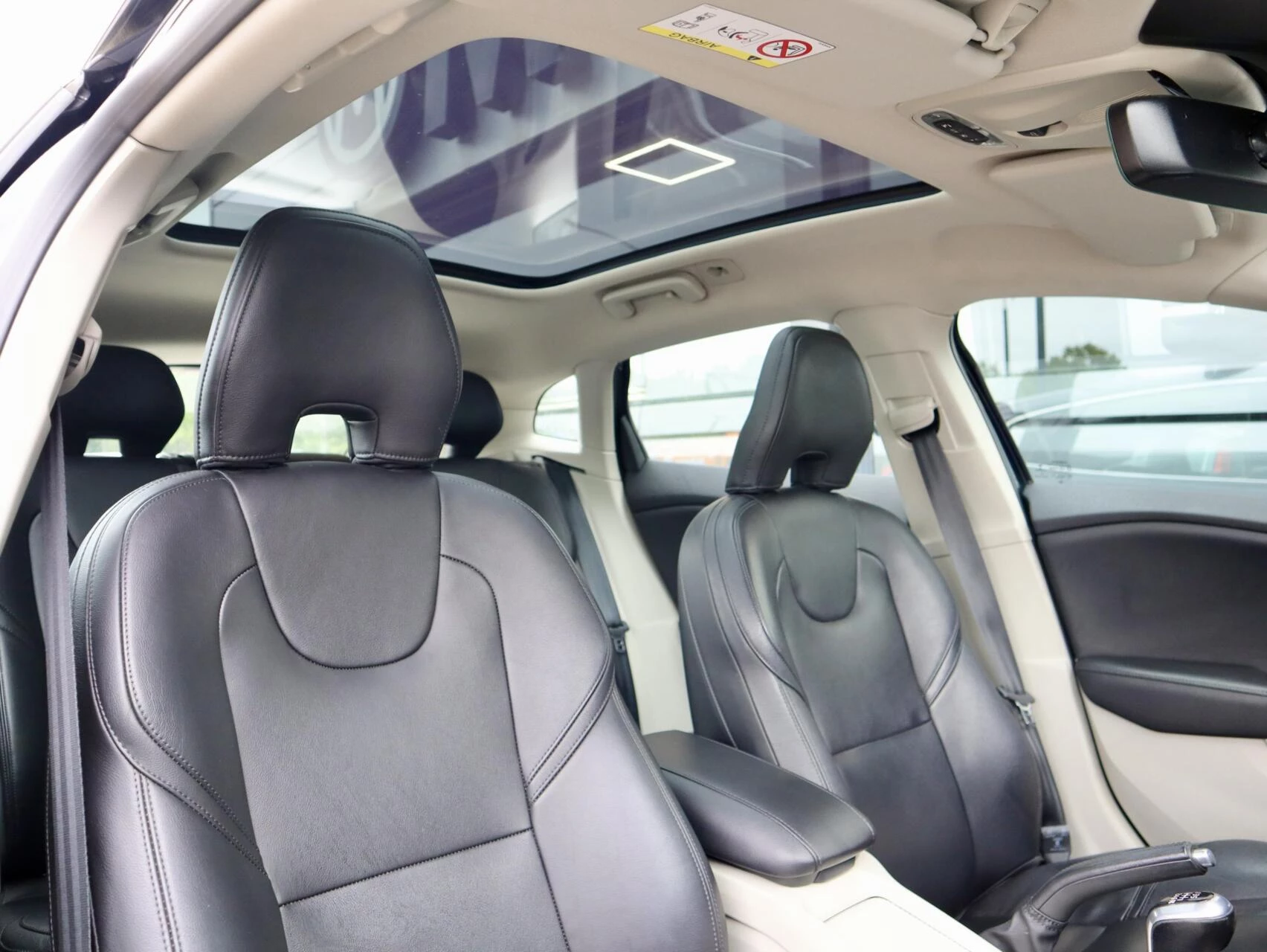 Hoofdafbeelding Volvo V40