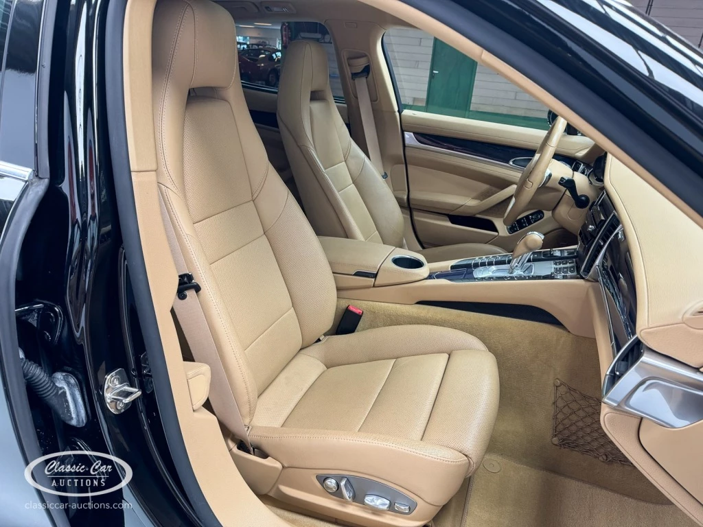 Hoofdafbeelding Porsche Panamera