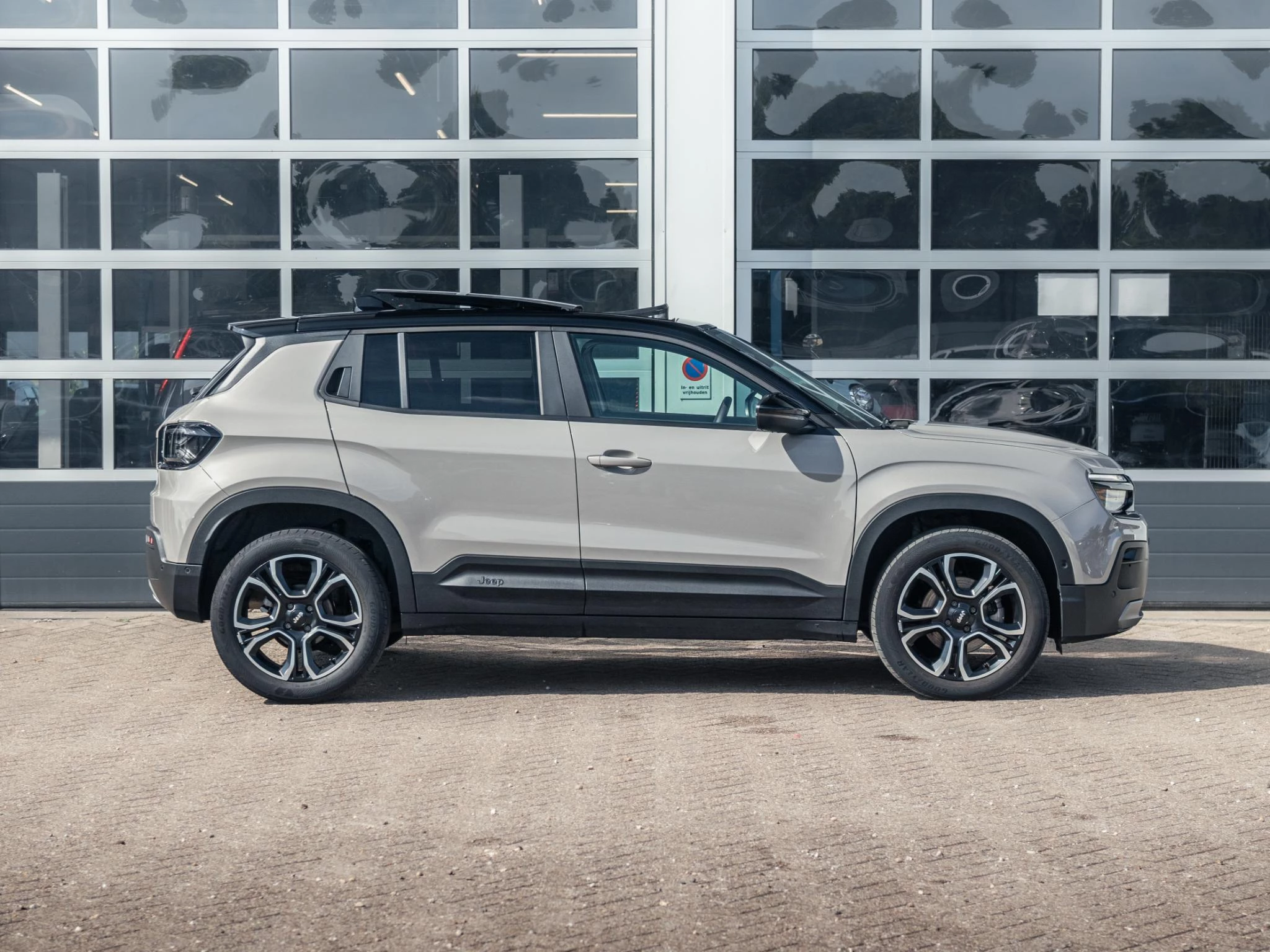 Hoofdafbeelding Jeep Avenger