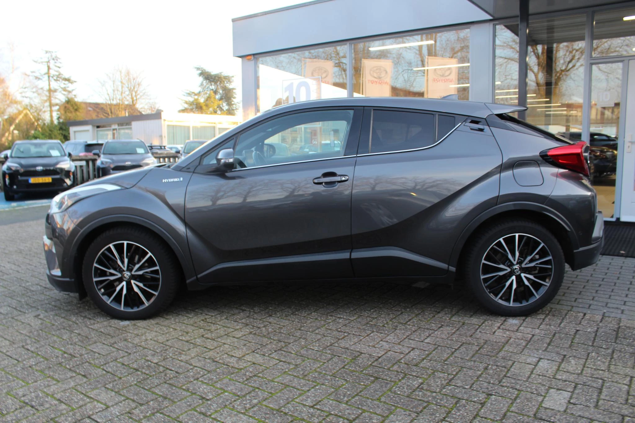 Hoofdafbeelding Toyota C-HR