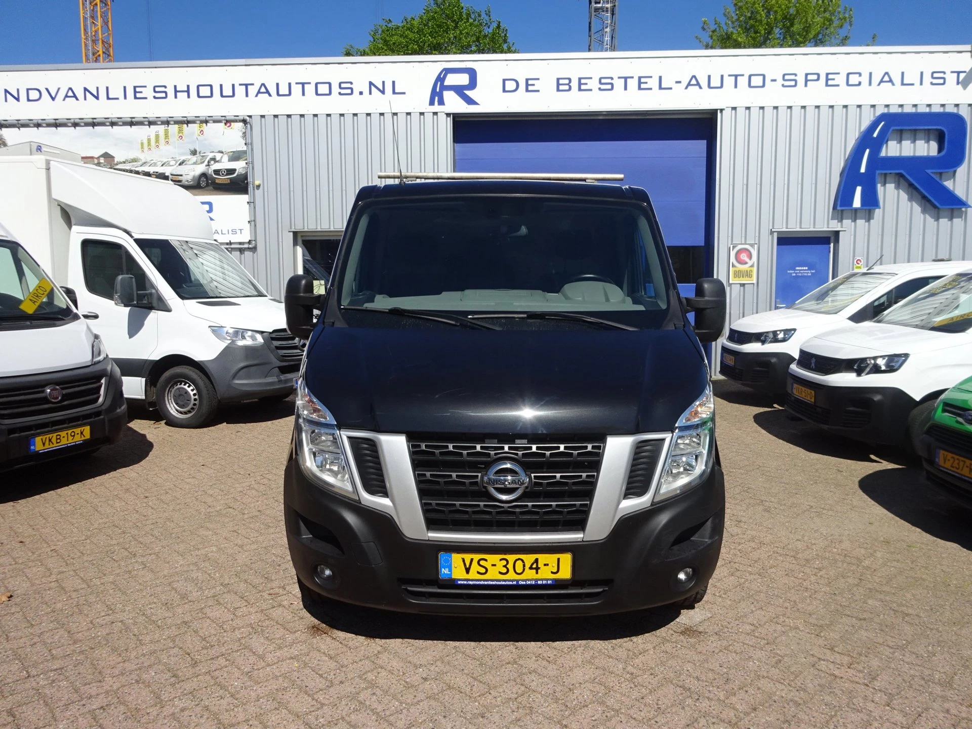 Hoofdafbeelding Nissan NV400