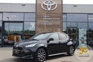 Hoofdafbeelding Toyota Yaris Toyota Yaris 1.5 HYBRID 130 GR-SPORT NIEUW&DIRECT LEVERBAAR! PANODAK JBL-AUDIO STOEL+STUURVERW. BLIND-SPOT KEYLESS APPLE/ANDROID