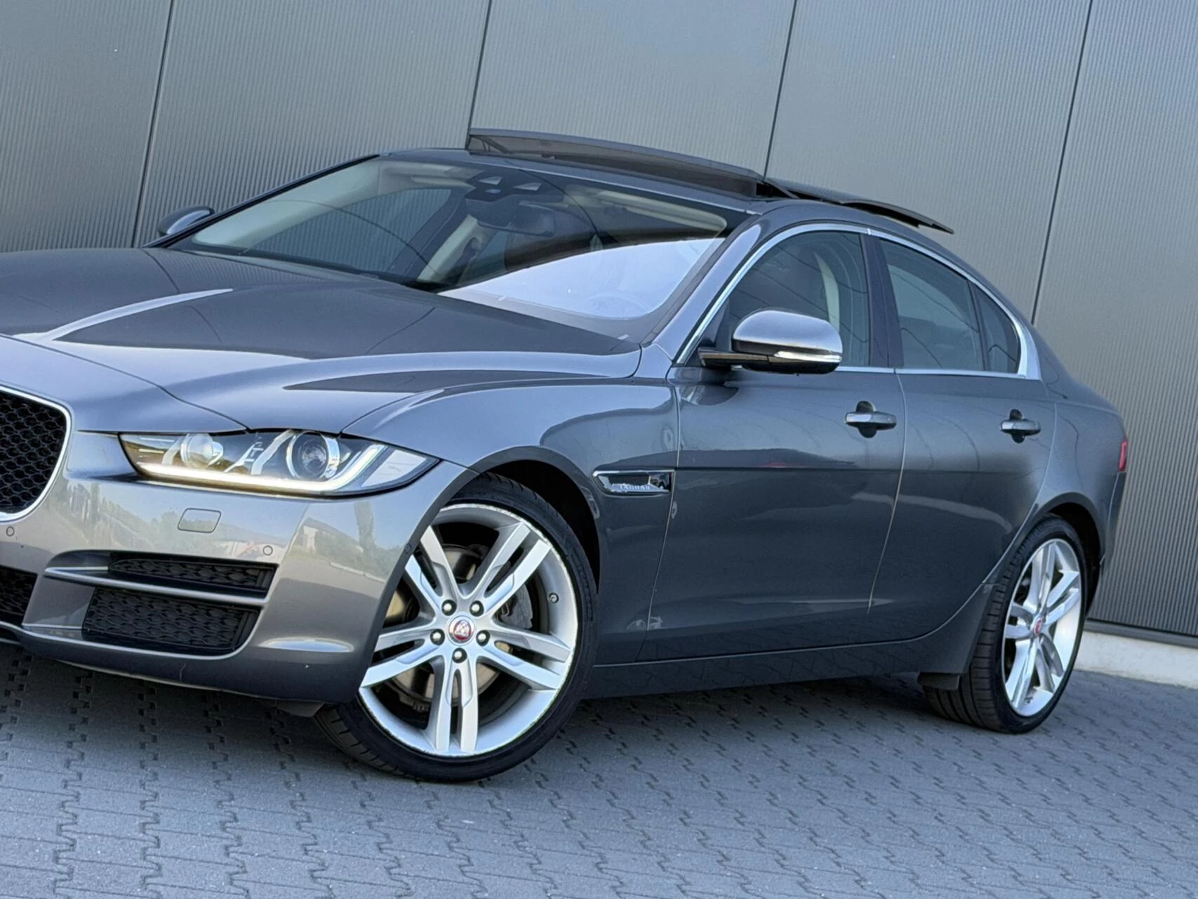 Hoofdafbeelding Jaguar XE