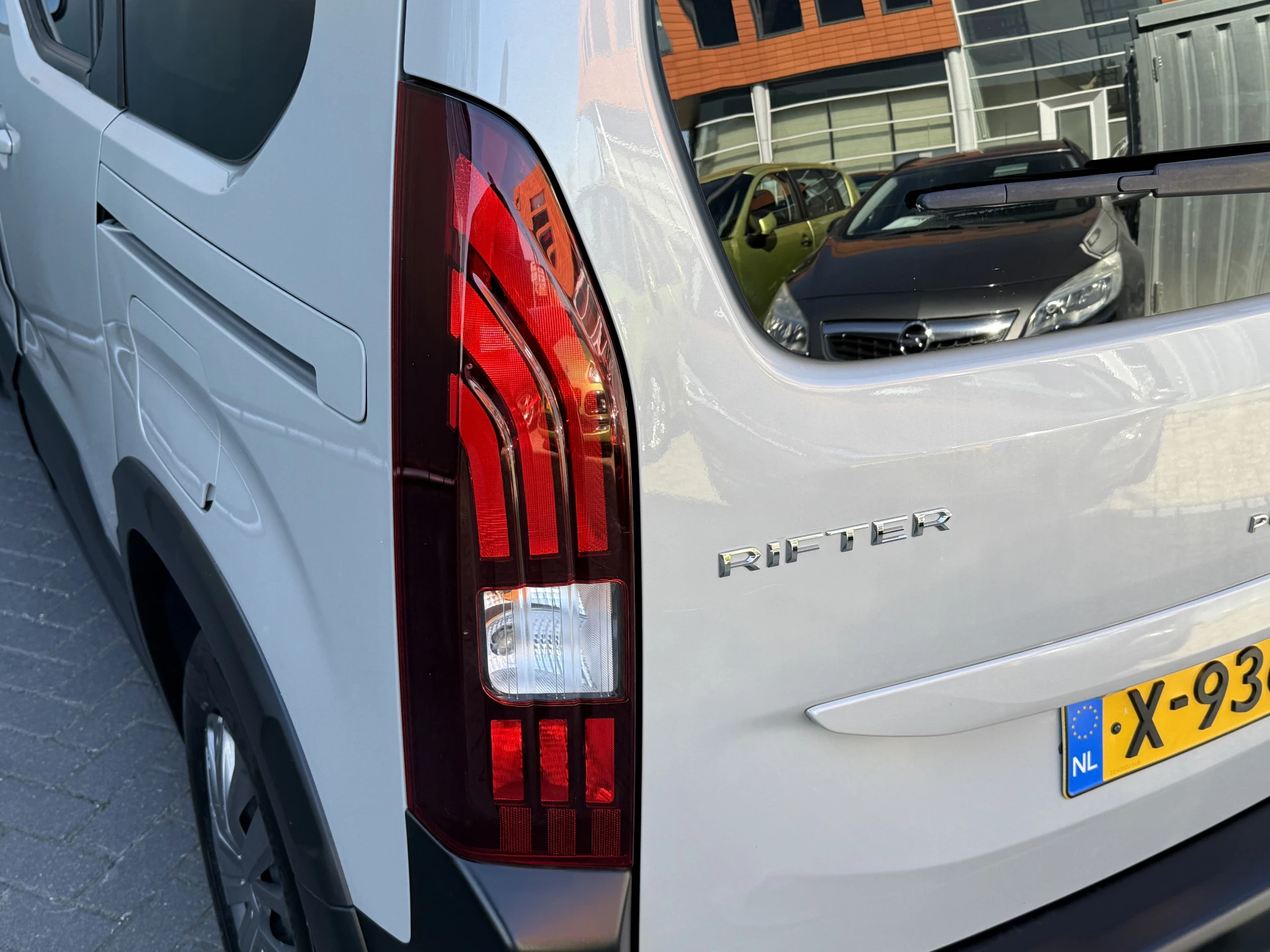 Hoofdafbeelding Peugeot Rifter
