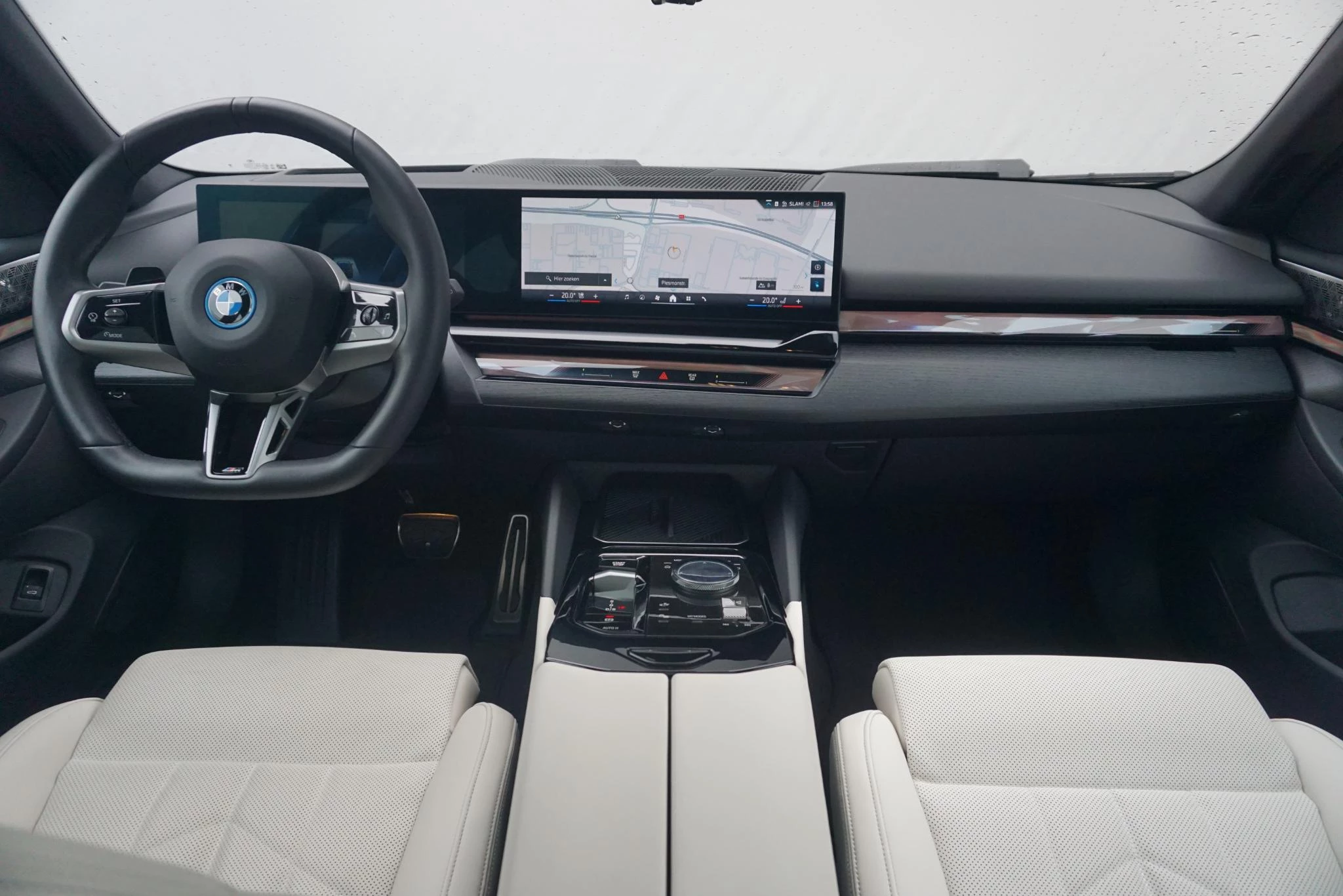 Hoofdafbeelding BMW i5