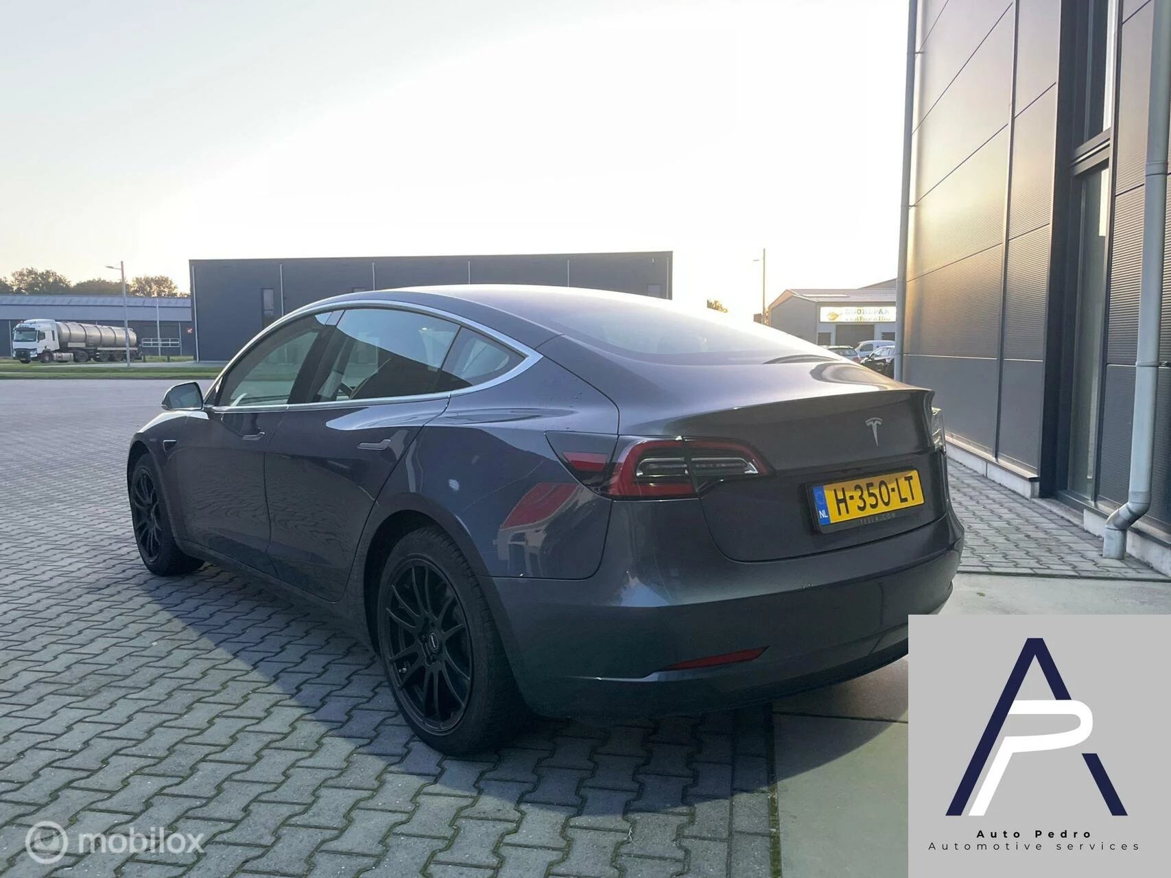 Hoofdafbeelding Tesla Model 3