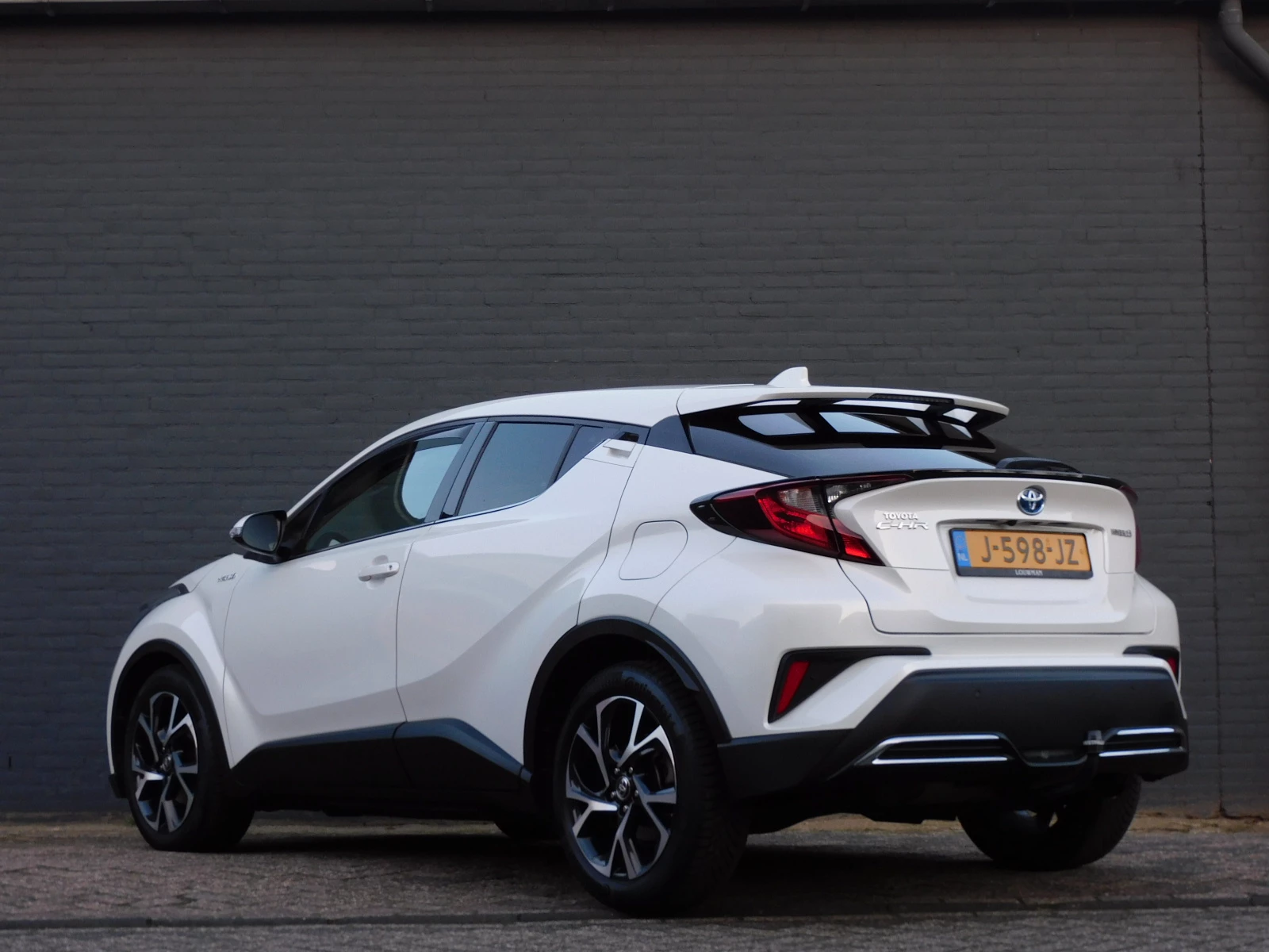 Hoofdafbeelding Toyota C-HR