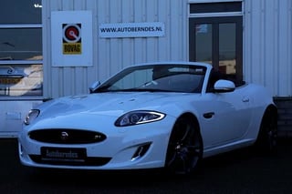 Hoofdafbeelding Jaguar XK Jaguar XK XKR 5.0 V8 510PK S/C Convertible*Perfect onderh.*Facelift*Bowers&Wilkins/Stoelverw./Stuurverw./Stoelkoeling/Alcantara Stuur/Camera/Windscherm/Bi-Xenon/Keyless Entry+Go/Memorie/Parkeersens.V+A/20inch LM/VOL*