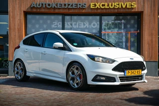 Hoofdafbeelding Ford Focus Ford Focus 2.0 ST-3 250 pk Keyless Stuurverw. Cruise Clima 18''LM