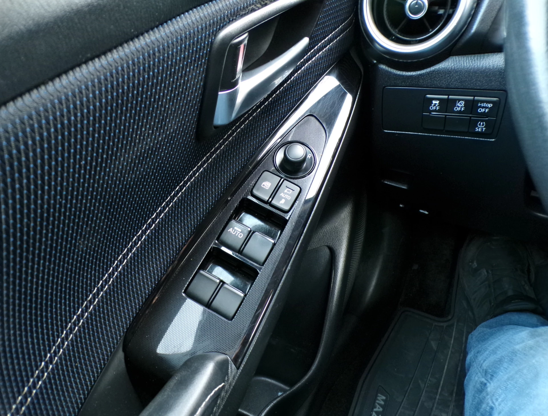 Hoofdafbeelding Mazda 2