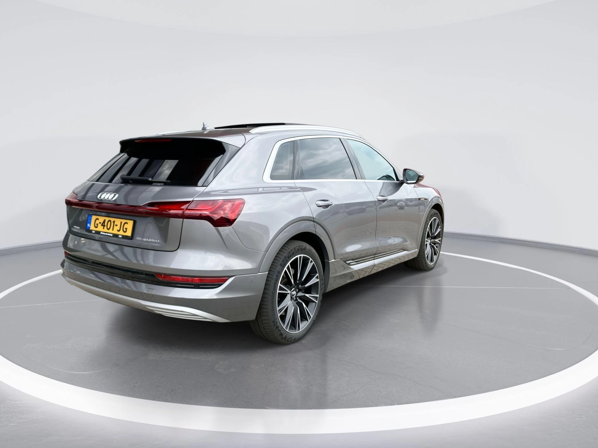 Hoofdafbeelding Audi e-tron
